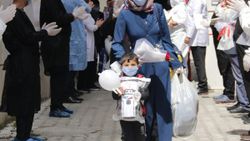 Van'da aynı aileden 10 kişi koronavirüsü atlattı