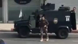Özel Harekat polislerine çikolata sürprizi