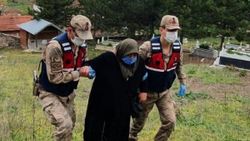 Şehit oğlunun mezarına Ramazan öncesi son kez gitti