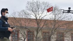 Malatya'da sokağa çıkanlara drone ile uyarı