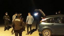 Sokağa çıkma yasağı olan genç, otomobil bagajından çıktı