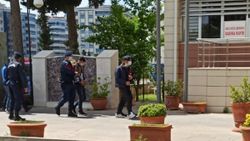 İzmir'de bir kişiyi fidye için rehin alan 5 kişi yakalandı