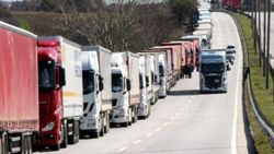 Korona belirtisi olmayan şoförler yurt dışına çıkabilecek