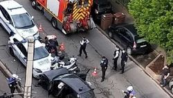 Fransa'da bir kişi polislere saldırdı