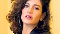 Berrak Tüzünataç, Burcu Esmersoy'u beğendi