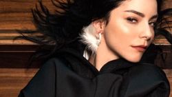 Merve Boluğur'dan Şahan Gökbahar'a balkon göndermesi