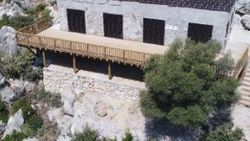 Antalya'da tespit edilen kaçak villa mühürlendi