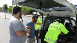 Üsküdar'da sürücü ve arkadaşına ceza kesildi