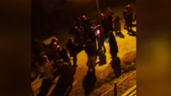 CHP'liler madene karşı çıkmayan muhtarın evini taşladı