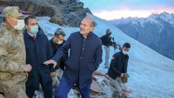 Bakan Soylu, Yüksekova'da üs bölgesinin açılışını yaptı