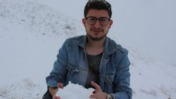 Erzurum'a bayramda lapa lapa kar yağdı