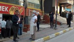 Yozgat'ta açık olan tek fırında uzun kuyruklar oluştu