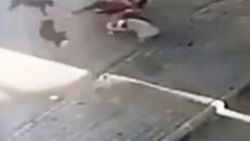 Köpeğini kurtarmak için canını hiçe saydı