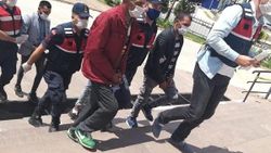 İzmir'de uyuşturucu operasyonunda 4 kişi gözaltına alındı