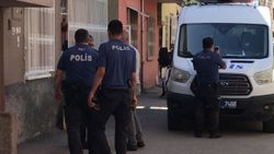Adana'da eşini darbedip, babası ve kardeşini bıçakladı