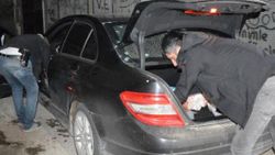 Elazığ'da otomobile silahlı saldırı: 3 yaralı