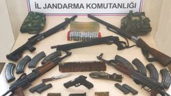 Bingöl'de çok sayıda silah ve mühimmat ele geçirildi