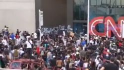 ABD’de göstericiler CNN binasına saldırdı