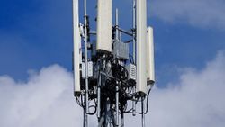 İngiltere'deki 5G istasyonuna saldıran kişiye 3 yıl hapis