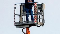 Wroclaw Stadyumu’nda tek başına maç izledi