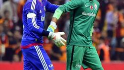 Volkan Demirel’den Muslera’ya geçmiş olsun mesajı