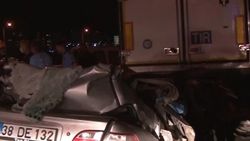 Ankara'da tıra arkadan çarpan otomobil sürücüsü öldü