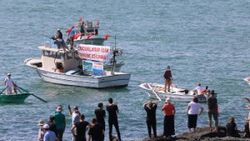 Rize'de yüzme alanına kafes balıkçılığına tepki