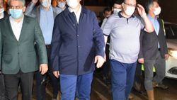 Bakan Soylu, sel bölgesinde incelemelerde bulundu