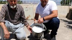 Kayseri'de yaz ortasında kuyudan kar çekiyorlar