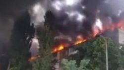 Ukrayna’da eşiyle tartışan kişi binayı ateşe verdi