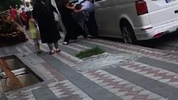 Kocasını başka kadınla yakaladı, çılgına döndü