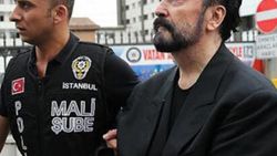 Adnan Oktar, maske takmayınca salondan atıldı