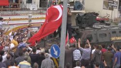 Operasyondan dönen jandarmaya kurbanlı karşılama