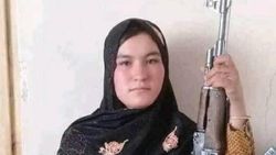 Afgan kız çocuğu, ailesini katleden militanları öldürdü