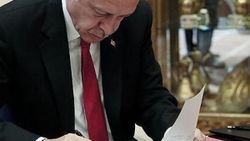 Cumhurbaşkanı imzaladı: YAŞ kararları Resmi Gazete’de