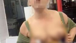İskoçya'da dönerciye giren kadın ortalığı birbirine kattı