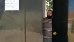 Manisalı yaşlı çift, virüs nedeniyle misafir kabul etmedi