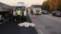 Adana'da lastik değiştirmek isteyen sürücü canından oldu