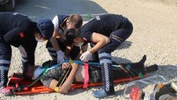 Manisa'da devrilen motosikletin sürücüsü ağır yaralandı