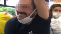 Antalya’da maskesini düzgün takmayan yolculara tepki