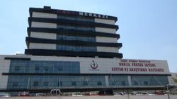 Bursa'da ameliyata girerken teslim ettiği altın dişleri geri gelmedi