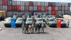 Türkiye'den Somali ordusuna 12 arazi aracı