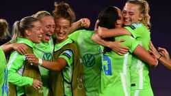 UEFA Kadınlar Şampiyonlar Ligi'nde Wolfsburg finalist oldu