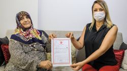Antalya’da yaşlı kadın evini derneğe bağışladı