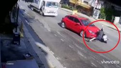 Bursa'da kaygan yolda ilerleyemeyen sürücü kaza yaptı