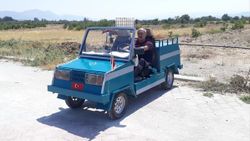 Denizli'de bıçak ustası üstü açık otomobil yaptı
