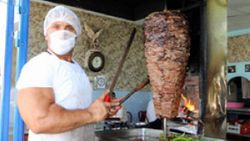 Erzincanlı dönerci: Koronavirüs gelirse pişman olur