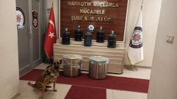 Van'da 310 kilo 880 gram likit eroin ele geçirildi