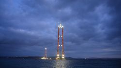 1915 Çanakkale Köprüsü'nde kuzey yönlü geçici çalışma halatı montajı başladı