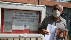 İzmir'de evlat nöbeti tutan baba, gönüllü askerlik başvurusu yaptı